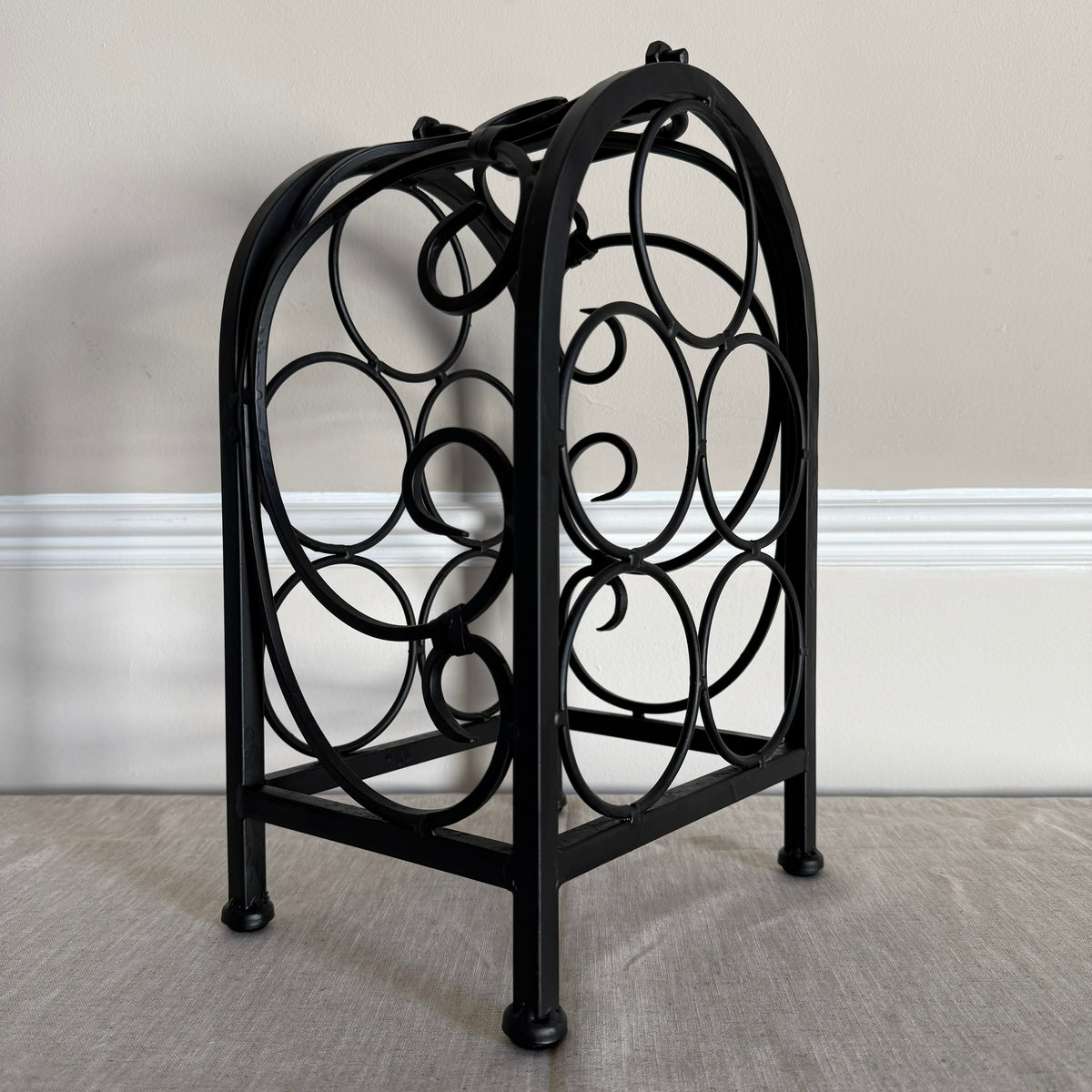 Arched Scrollwork Wine Rack