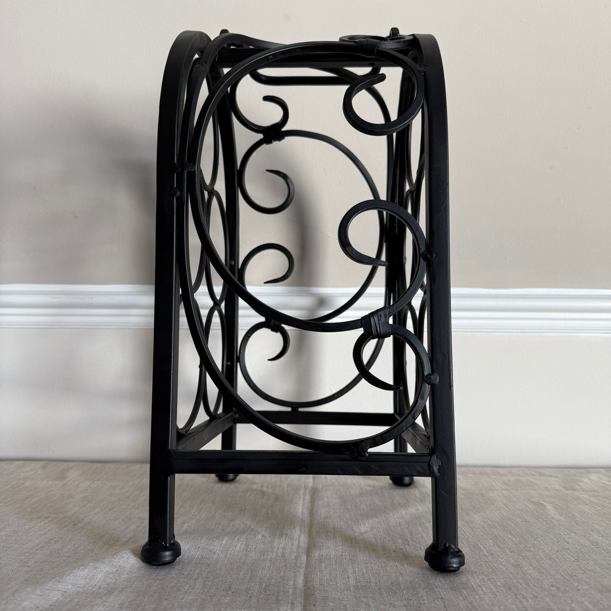 Arched Scrollwork Wine Rack