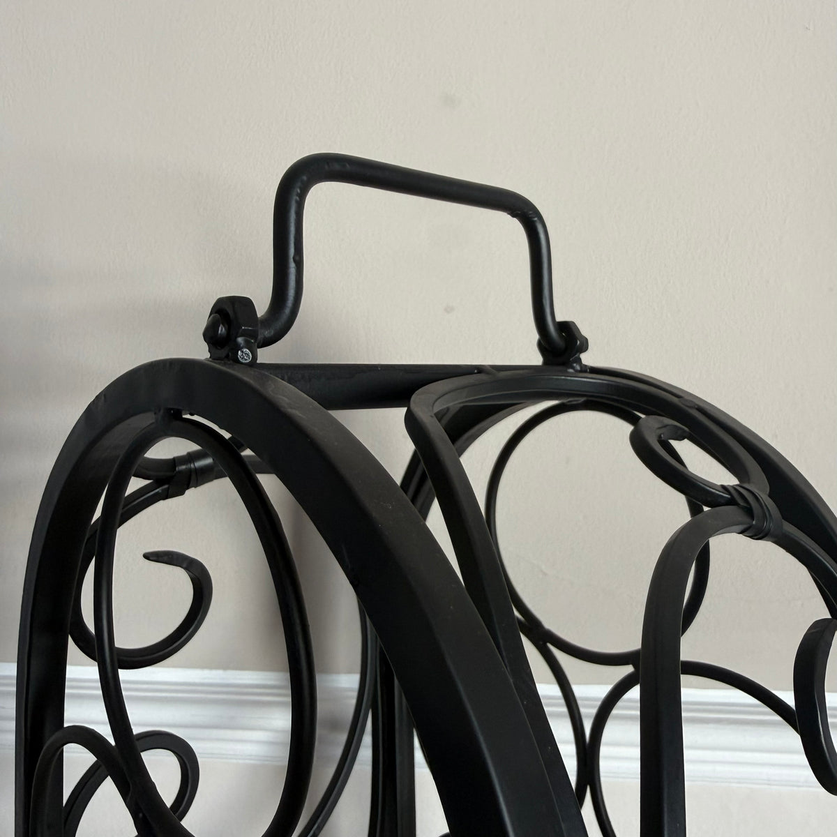 Arched Scrollwork Wine Rack